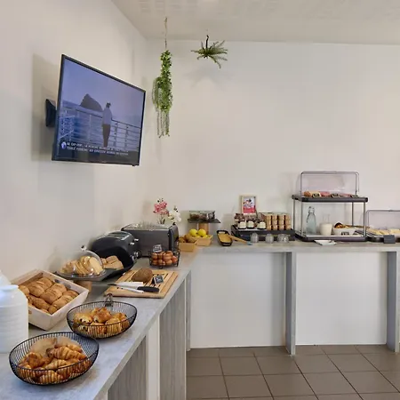 波尔多梅里尼亚克机场森蒂图德公寓酒店 Mérignac