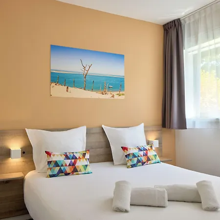 Zenitude Hôtel-résidences Bordeaux Aéroport 3*