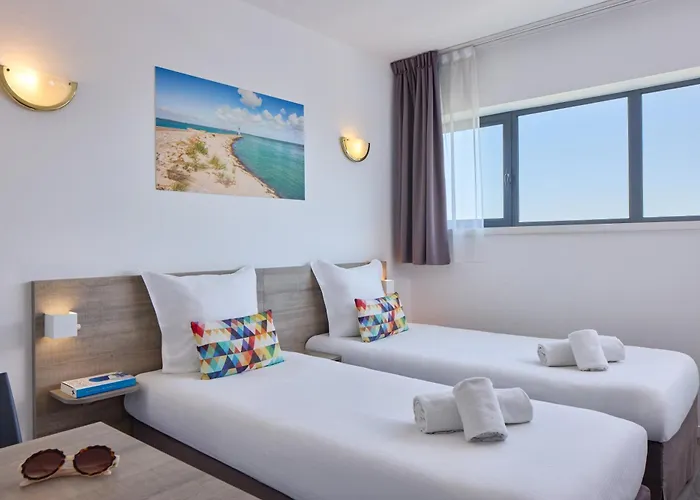 Zenitude Hotel-residences Bordeaux Aeroport מלון דירות 3*