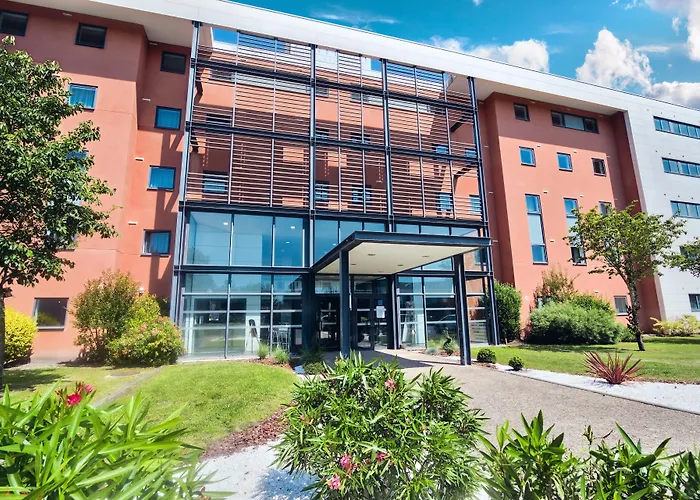 Zenitude Hotel-residences Bordeaux Aeroport מלון דירות 3*