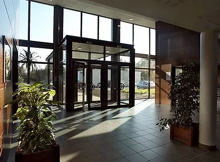 波尔多梅里尼亚克机场森蒂图德公寓酒店 公寓式酒店